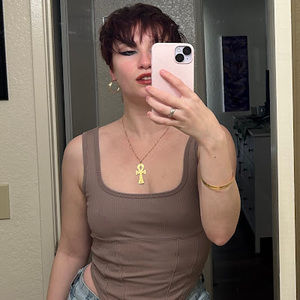 Meet your Posher, Noelle